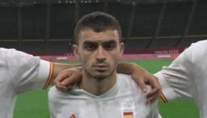 18岁一年打70场比赛！救救佩德里，他还是个孩子啊