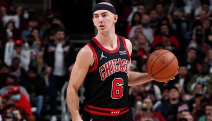 爱游戏登陆入口-卡鲁索：夺冠后1年浓眉从未健康 有他我们能赢太阳