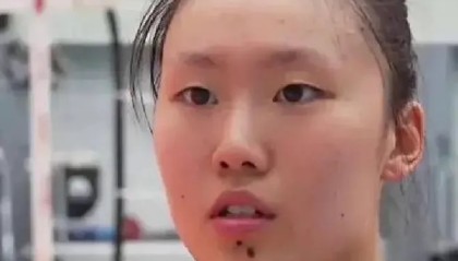 爱游戏官网-本事不大脾气不小！邹佳琪大骂队友，二传素养差比技术更致命|北京女排|金佳宝|球迷|球队|传球_新浪体育_新浪新闻