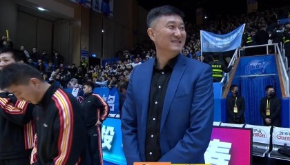 爱游戏登入-杜锋不整活！28分大胜四川，广东5人满分，胡队复苏徐杰却糟透了