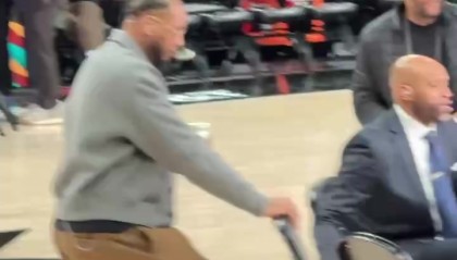 爱游戏网页-大腕云集！小吧直击：麦迪&amp;卡特&amp;甜瓜担任开拓者VS太阳解说！